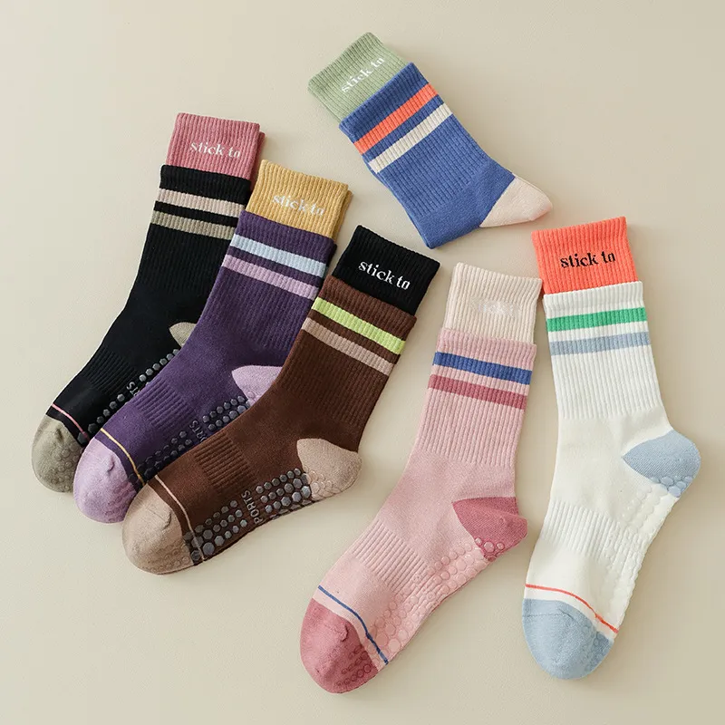 Damen Professionelle Rutschfeste Yoga Socken Atmungsaktive Baumwolle Athletische Mittelhohe Socken Für Fitness Tanzen Pilates Sport