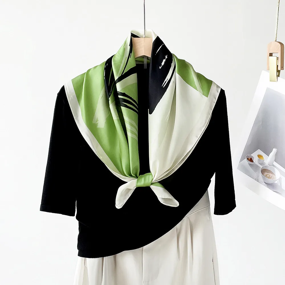 Foulard Carré en Mousseline de Satin Mode Femme Style Français Imprimé Floral Abstrait Tour de Cou Léger
