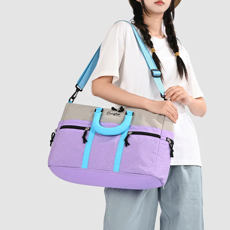 Colorblocked Travel Duffel Bag Large Capacity Waterproof Oxford Overnight Weekend Bag With Wet Dry Separation For Unisex
