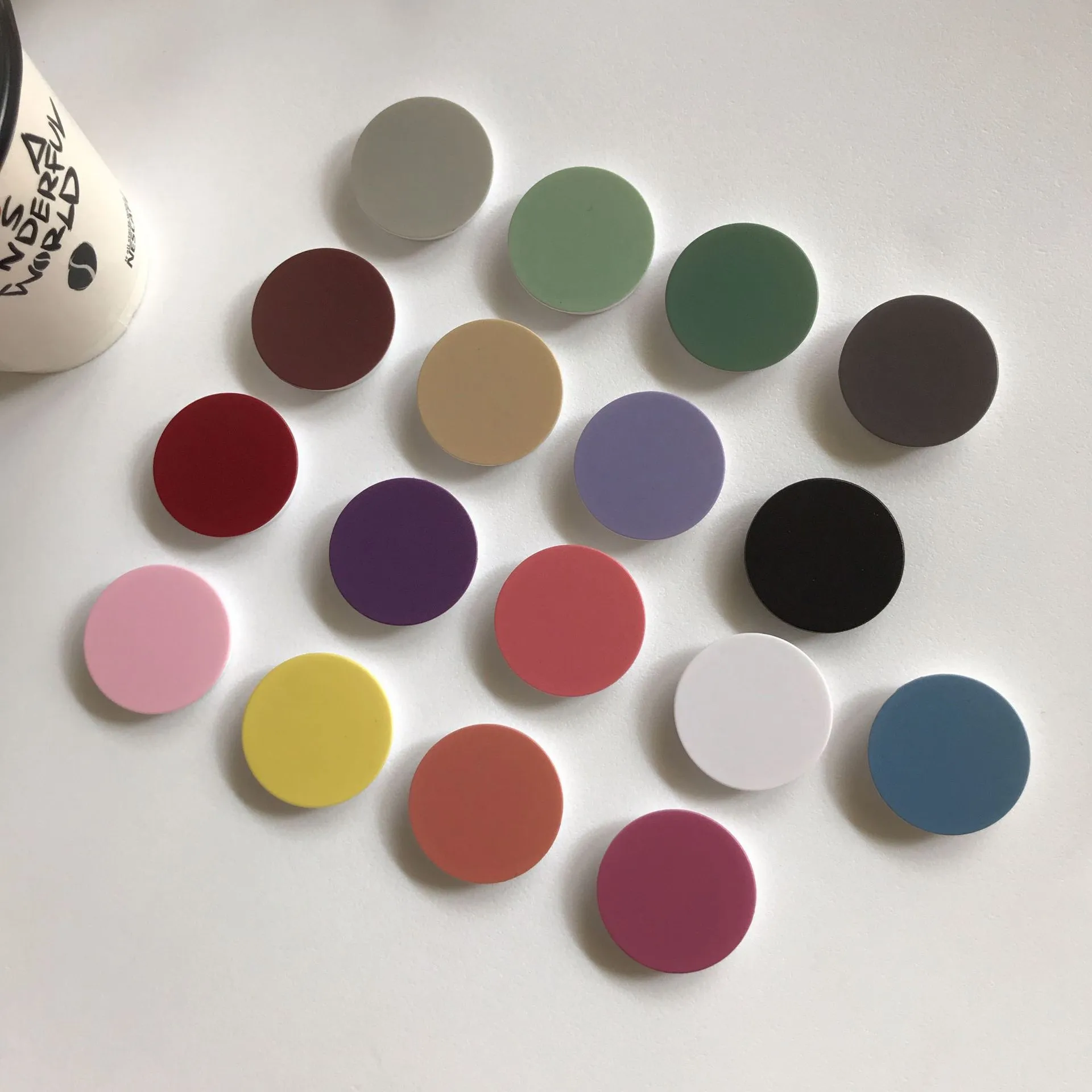 Solid Color Phone Grip Socket Retractable Folding Desktop Phone Stand Portable Universal Mobile Phone Holder