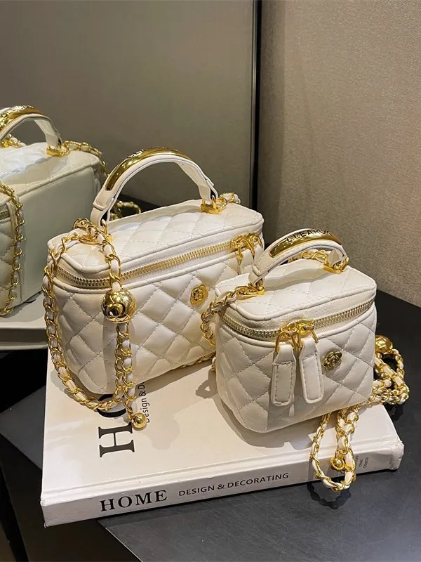 Fashion Quilted Chain Crossbody Bag Women Niche Design PU Leather Shoulder Handbag Luxury Designer Style Bucket Bag