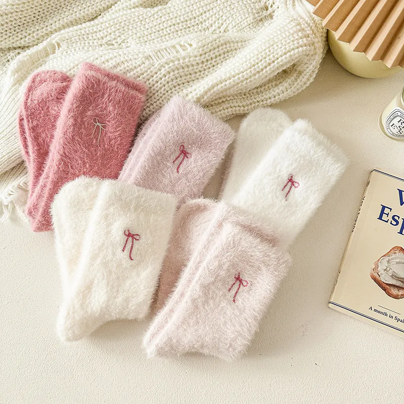 Calcetines de Tubo Medio de Felpa Gruesos y Cálidos de Invierno para Mujer Diseño de Lazo Lindo Suave Poliéster Casual Hogar Dormir