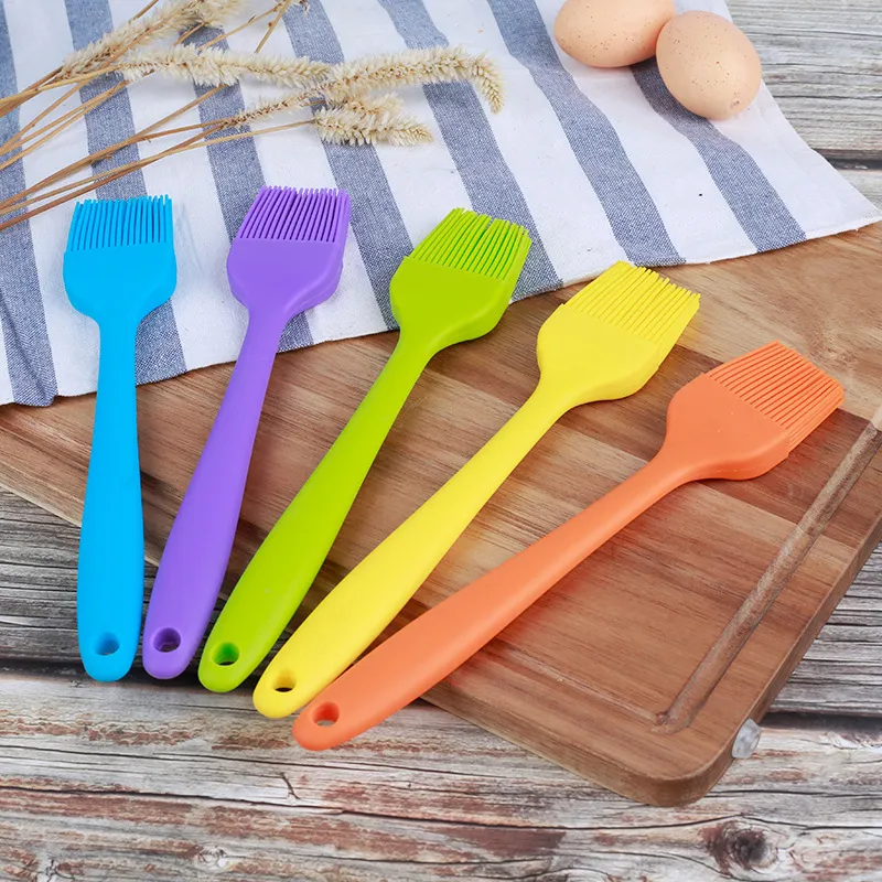 Large Silicone Basting Brush Integrated Kitchen Oil Brush Heat Resistant Pastry Brush For BBQ Baking Cooking Tool