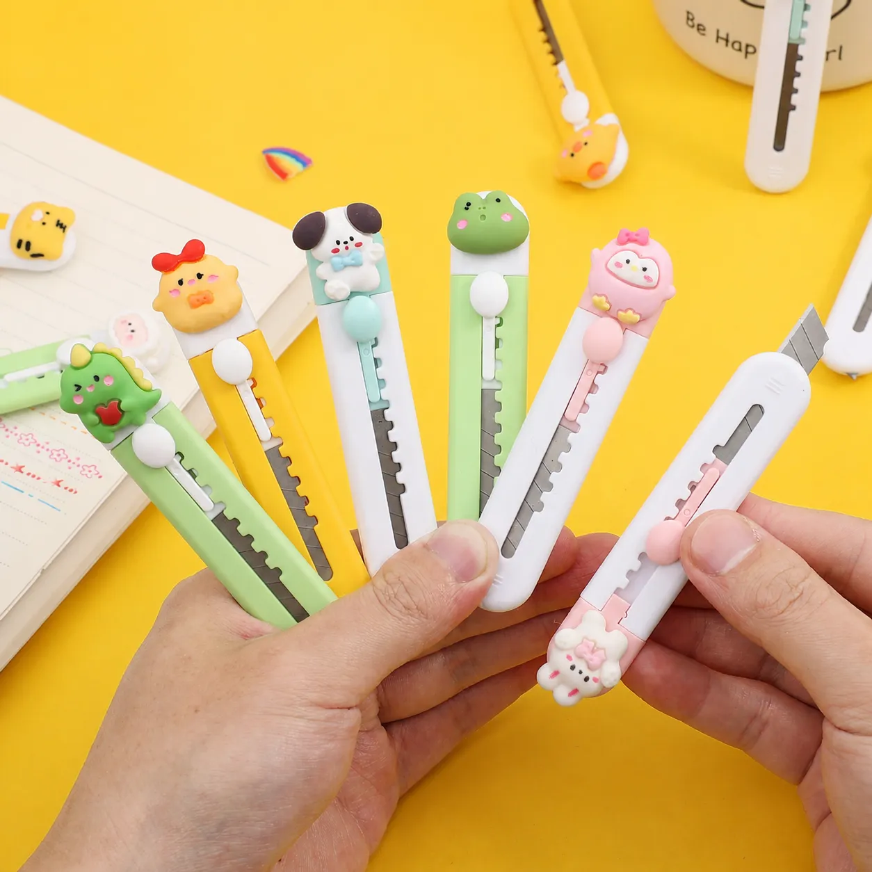Mini Draagbare Hobbyknife Schattige Cartoon Dozensnijder Briefopener Zakmes voor Studenten Kantoor Schoolbenodigdheden