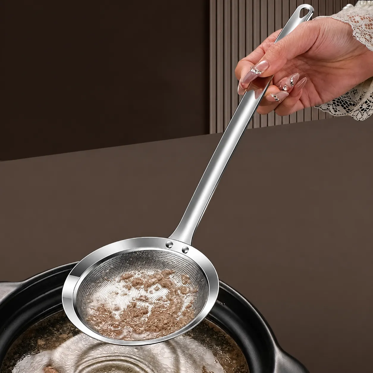 Écumoire en Acier Inoxydable Filtre à Huile à Mailles Fines Cuillère à Écumer Long Manche Passoire de Cuisine