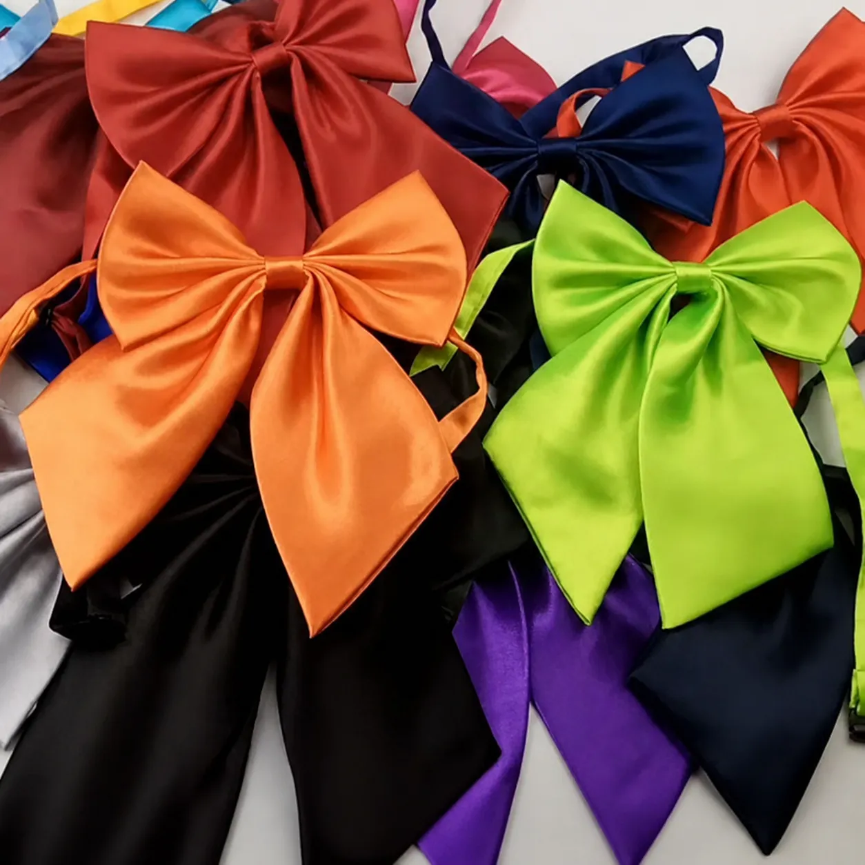 Femmes Couleur Unie Soie de Polyester Nœud Papillon JK Uniforme Étudiant Professionnel Hotesse de l'Air Nœud Fleur de Col