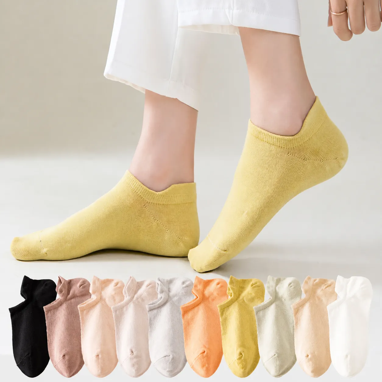 Chaussettes Courtes en Pur Coton pour Femmes Printemps Été Coupe Basse Décontractées Chaussettes de Cheville Respirantes Déodorisantes Couleur Unie avec Languette
