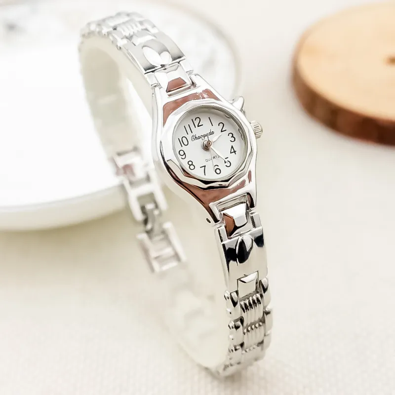 Reloj de Cuarzo de Moda para Mujer Lindo Esfera Pequeña Colgante de Corazón Pulsera Reloj