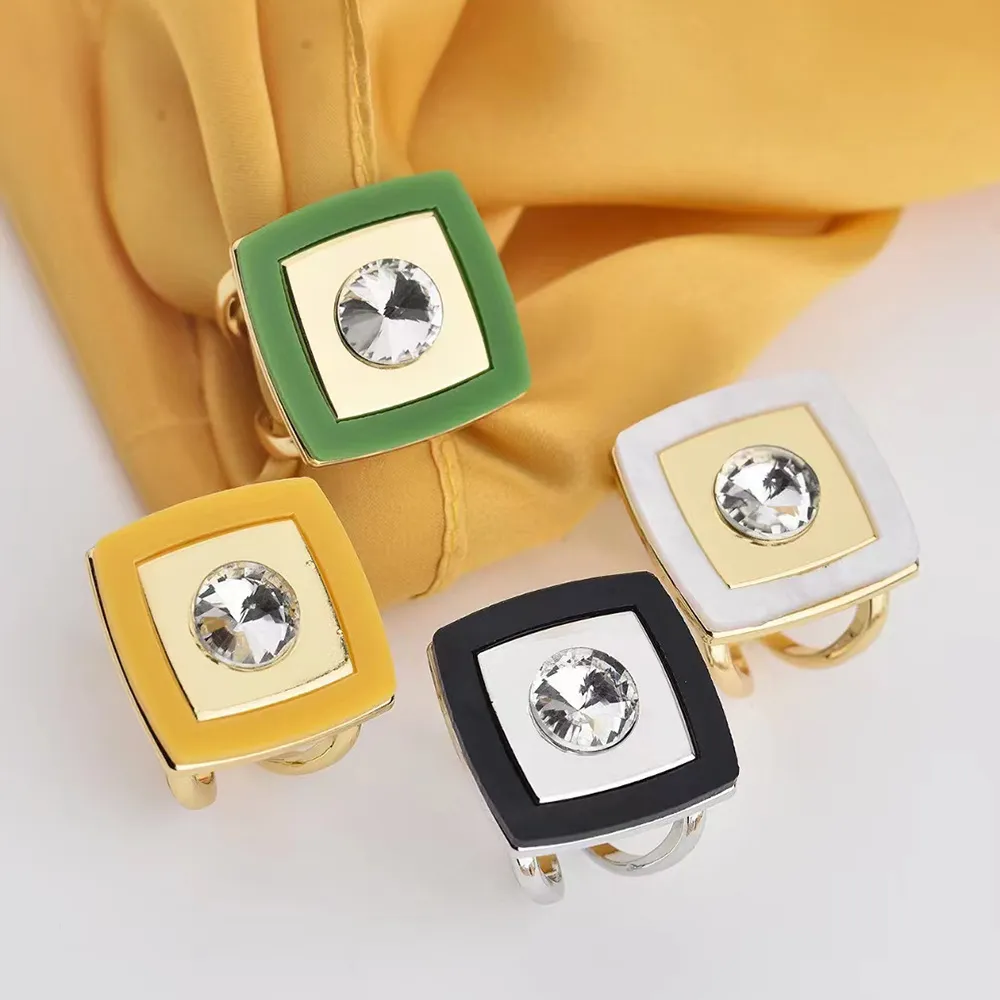 Fashion Square Spliced Acrylic Scarf Buckle Women Rhinestone Shawl Headscarf Clip Clothing Accessories Jewelry