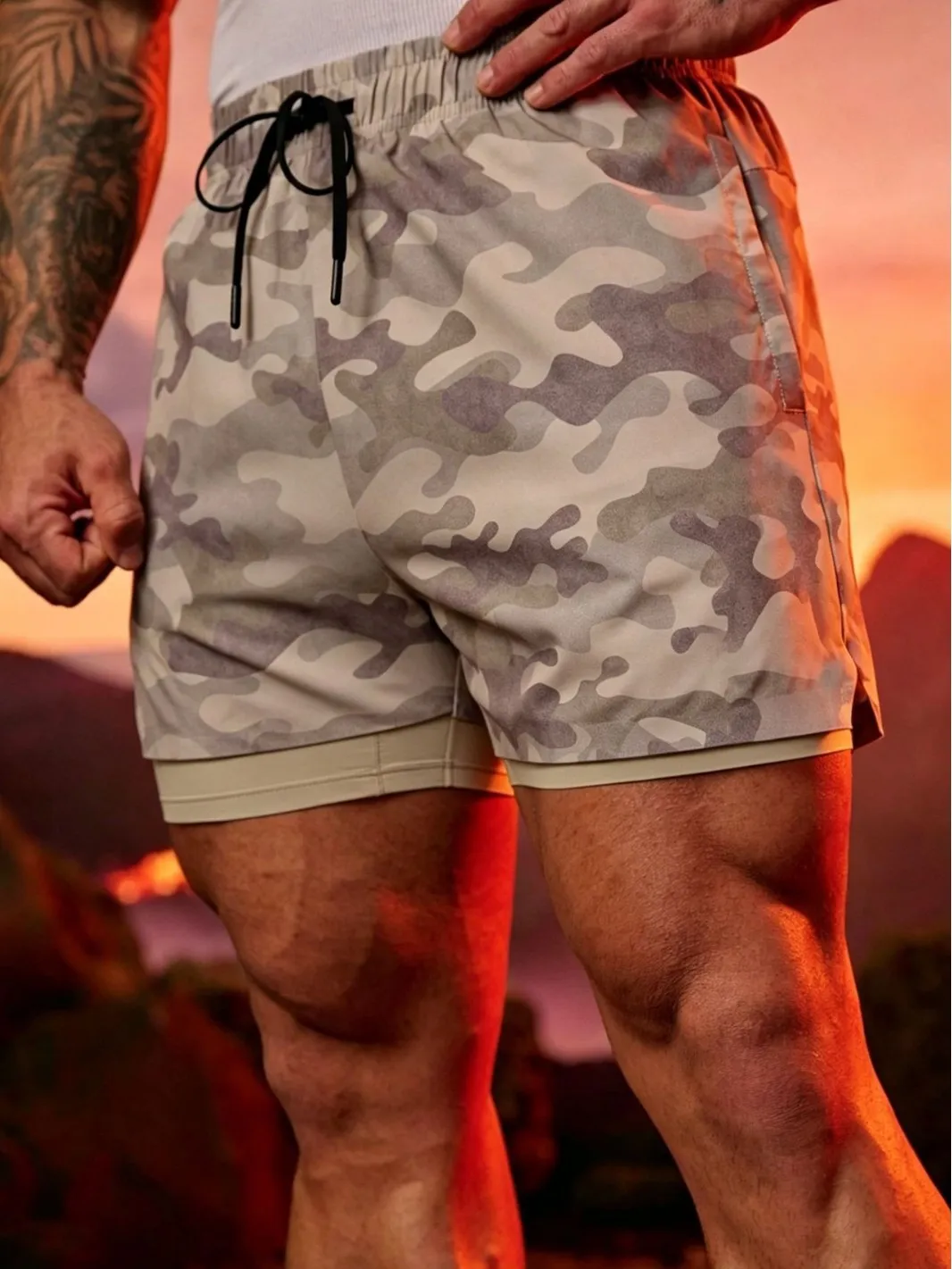 Shorts de Sport Camouflage pour Hommes Double Couche Séchage Rapide Entraînement Fitness Décontracté Course Actif Bas