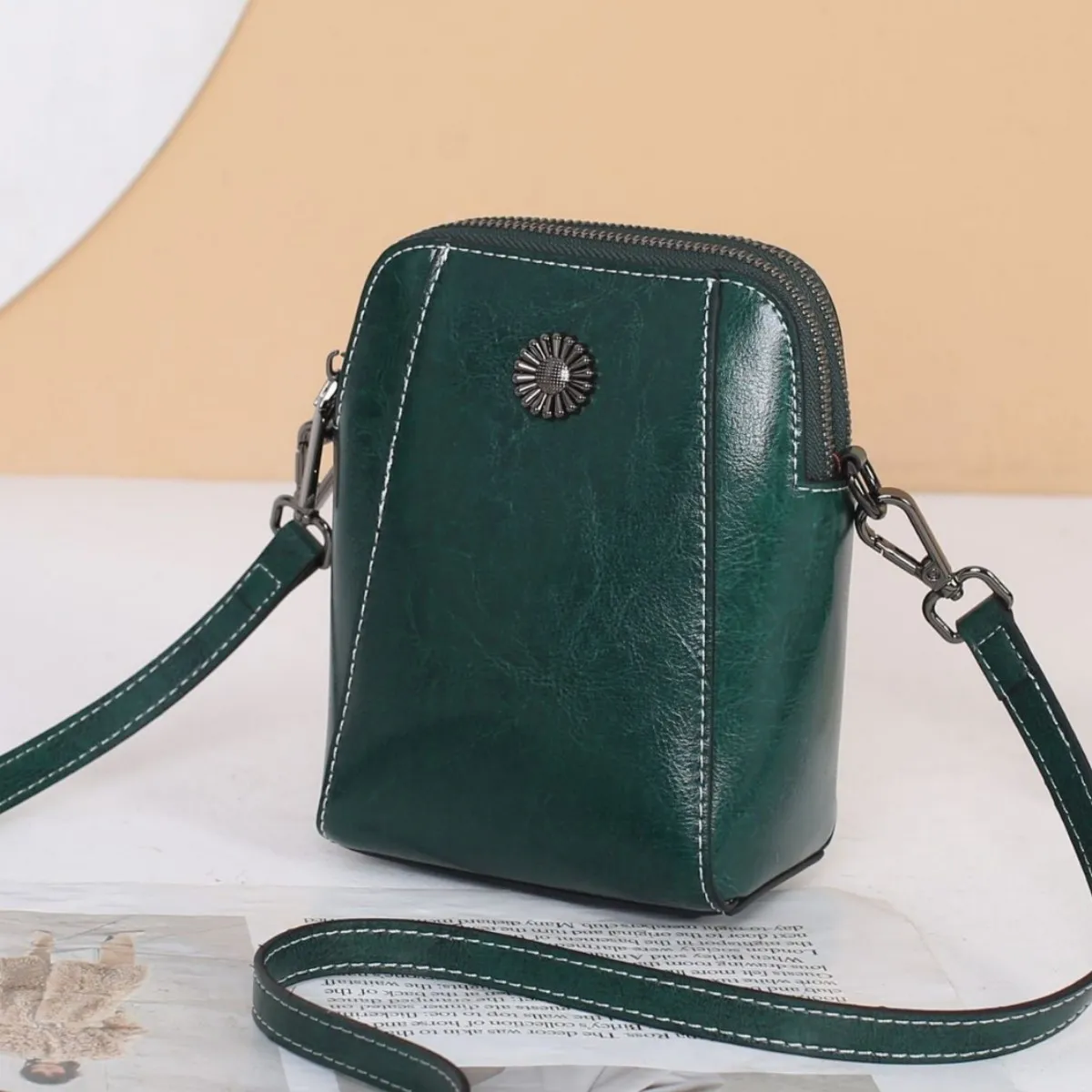 Sac Bandoulière Femme en Cuir Véritable Rétro Cuir de Vachette Huilé Sac Coquillage Pratique Porte-Monnaie Téléphone Sac à Main Quotidien