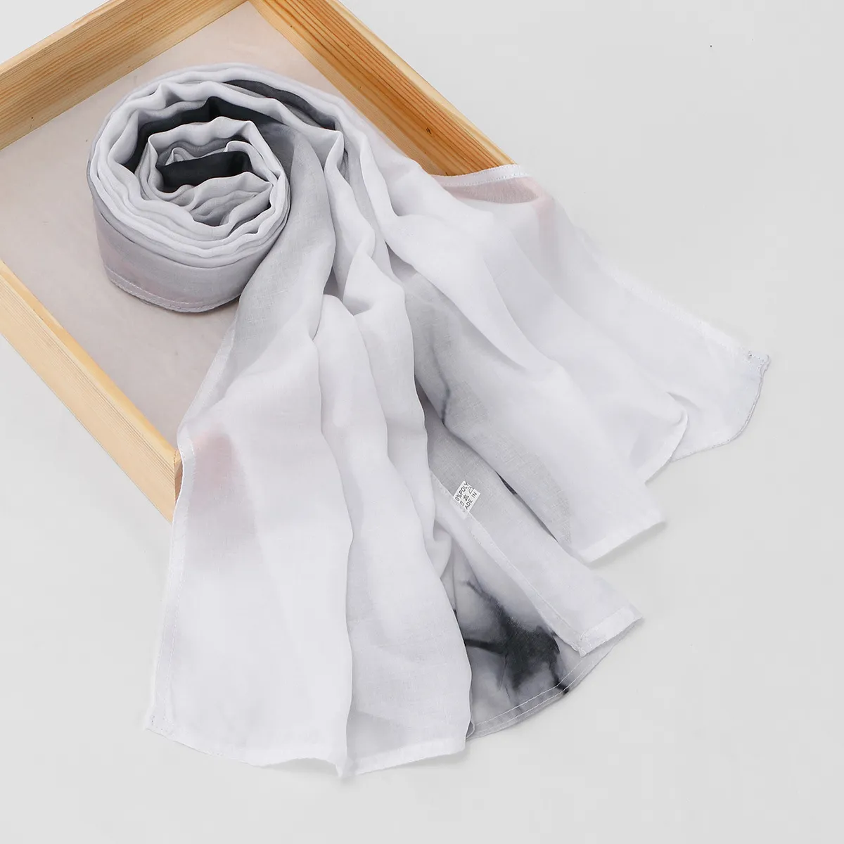 Womens Fashion Long Scarf Lightweight Voile Digital Printed Ink Gradient Shawl Casual Versatile Neck Scarf