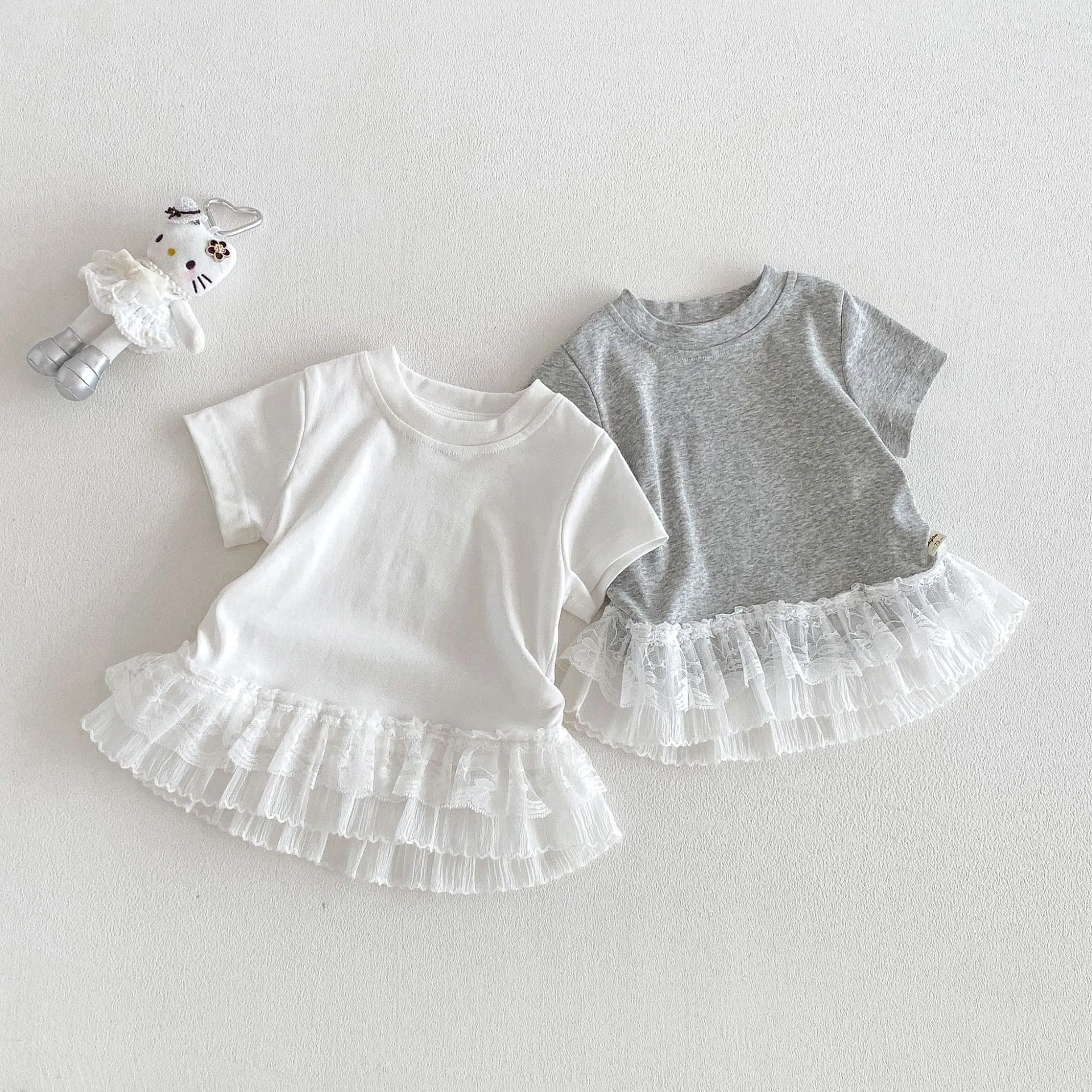 T-Shirt à Manches Courtes Tendance pour Filles Été Décontracté Col Rond Haut en Coton Avec Joli Design en Dentelle