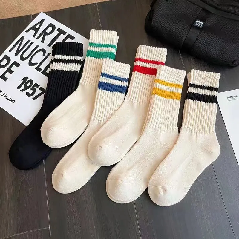 Damen Casual Polyester Gestreifte Crew Socken Doppelstreifen Preppy Stil Wadenhohe Socken Für Herbst Winter Sport Mode Socken