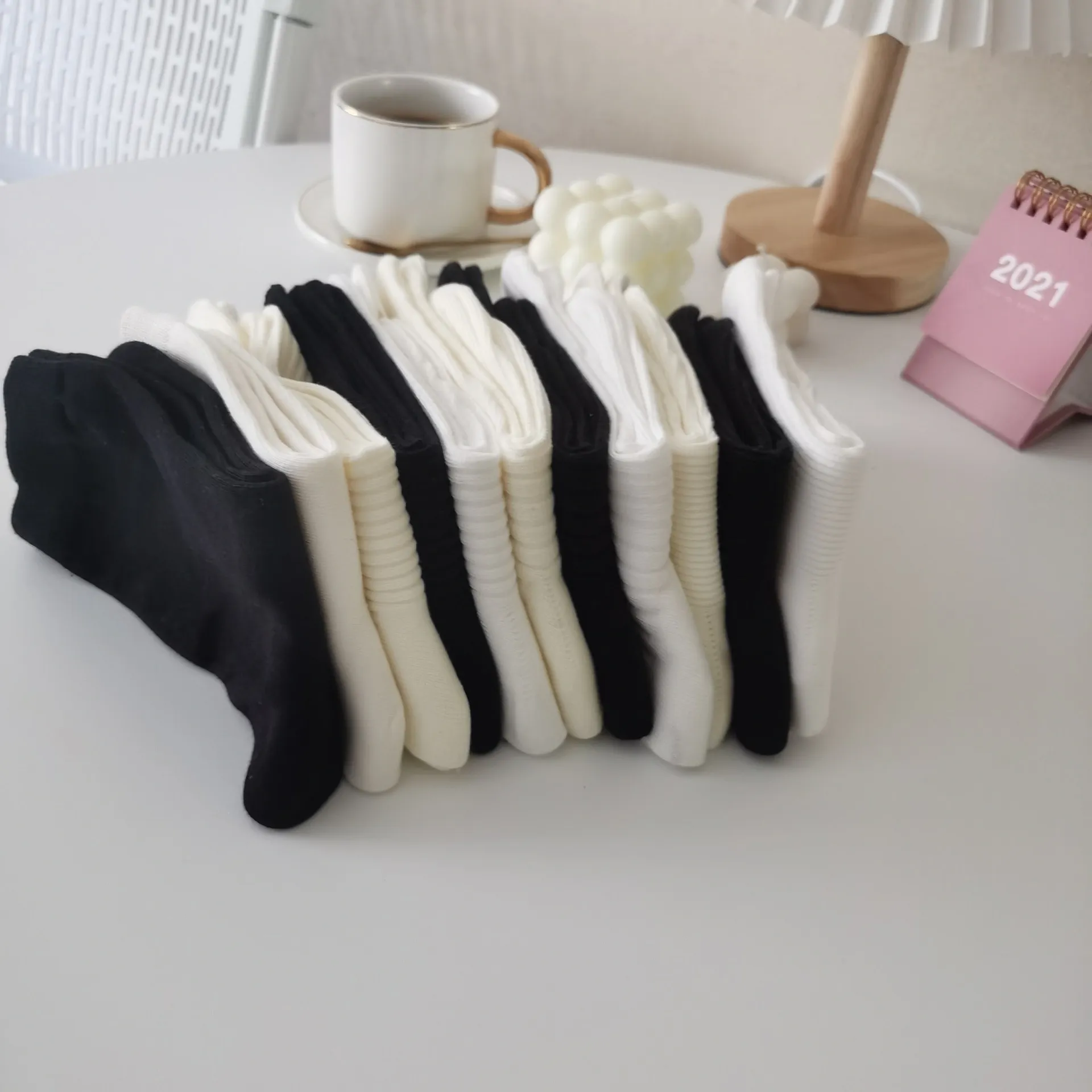 Calze Slouch in Misto Cotone Tinta Unita e a Righe da Donna Casual Metà Polpaccio JK Lolita Calzetteria di Moda
