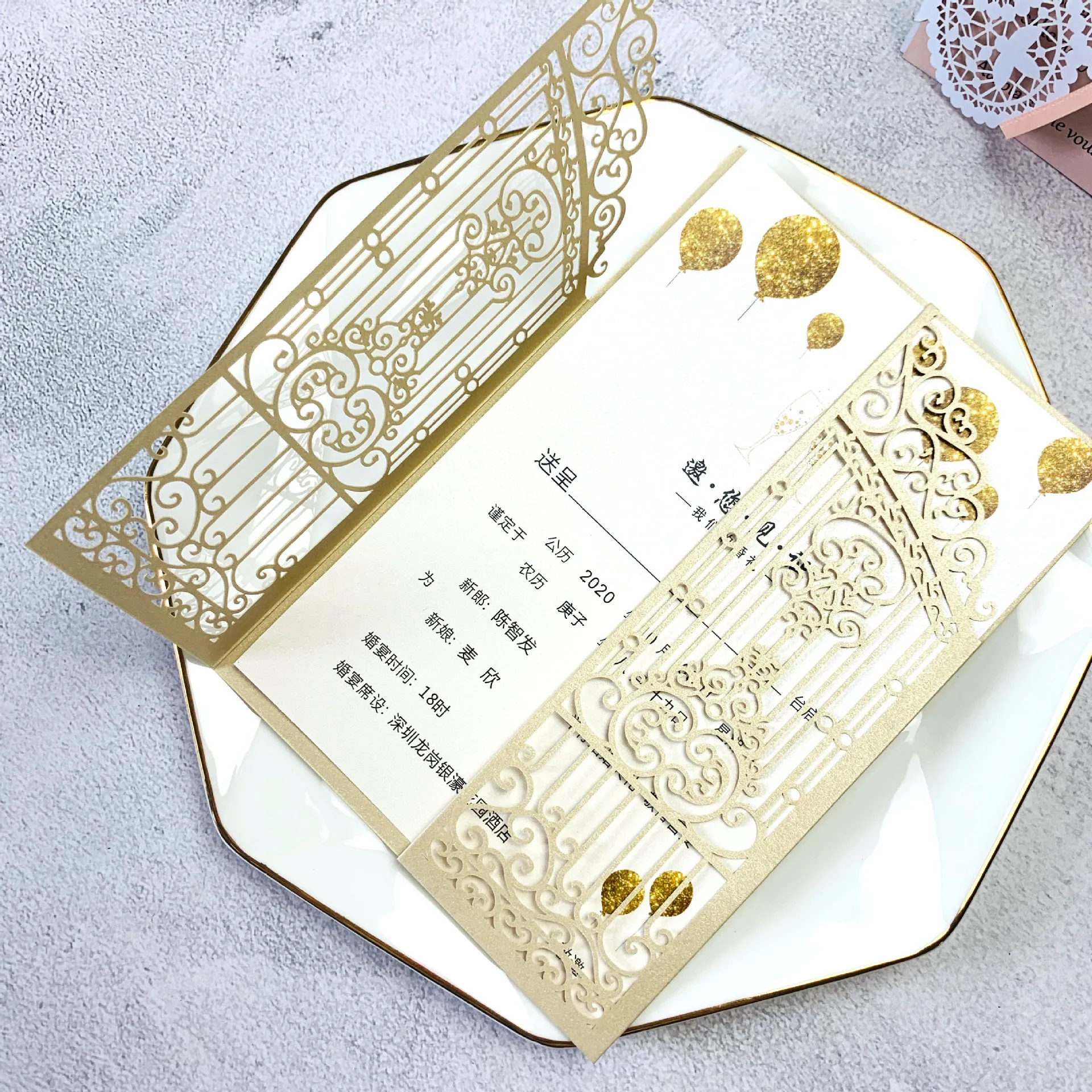 Elegantes Invitaciones de Boda Cortadas al Láser Papel Perlado Estampado en Oro Tarjetas de Felicitación Huecas para Banquete de Boda Fiesta Celebración