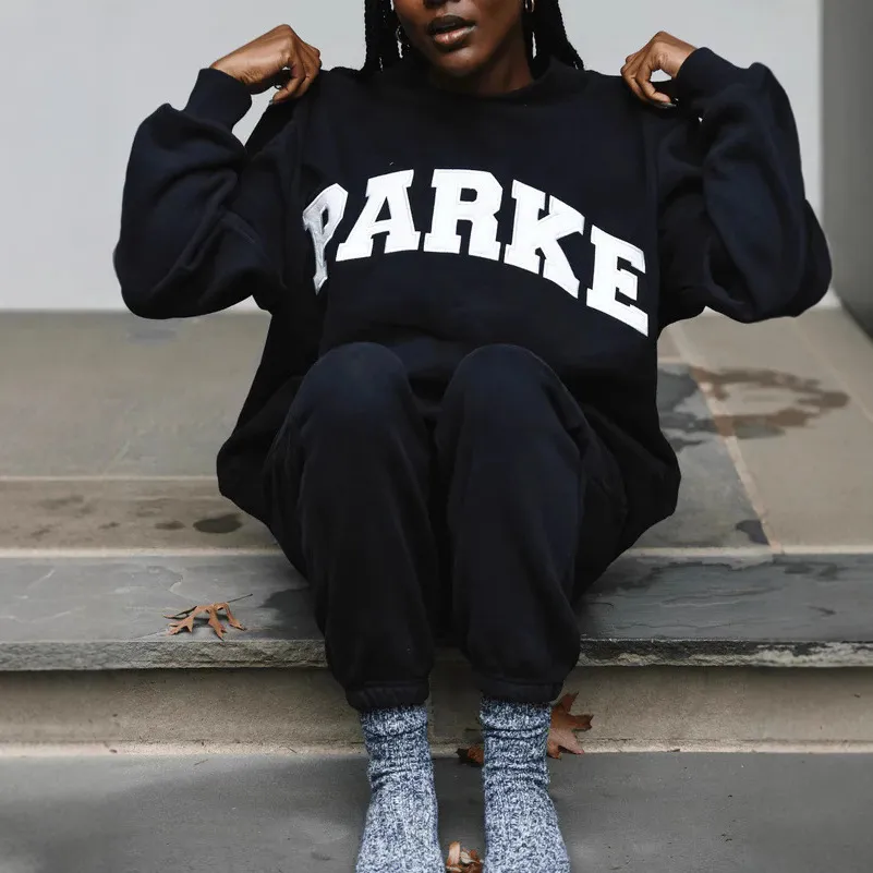 Women Casual Fleece Sweatshirt Set Crew Neck Long Sleeve Pullover Top And Bottom Letter Print Streetwear Outfit