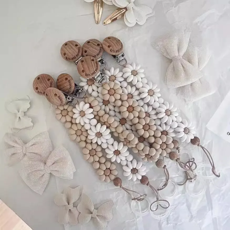 Silicone Pacifier Clip Handmade Wooden Beaded Daisy Pacifier Holder Cute Soother Chain Clip For Baby Infants