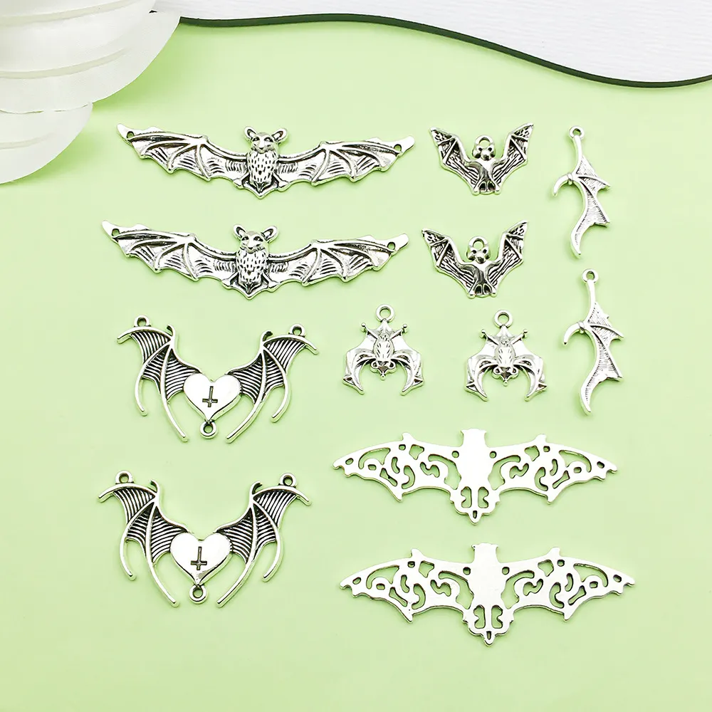 Ciondoli Pipistrello in Lega di Argento Antico Pendente Vampiro Cavo Gotico Per Creazione di Gioielli Bracciale Collana DIY
