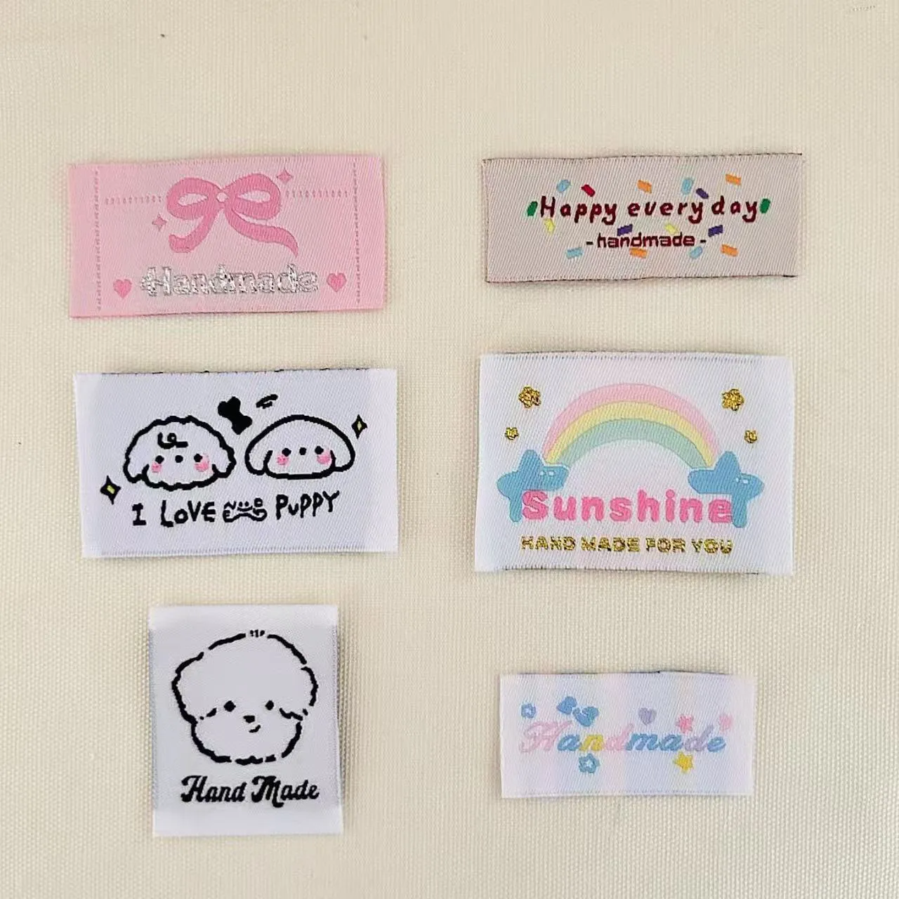 Étiquette Tissée Patch en Tissu Mignon Style Coréen Slogan Fait Main Chiot Dessin Animé Arc-en-Ciel Accessoires de Vêtements Décoratifs Étiquette Artisanale DIY
