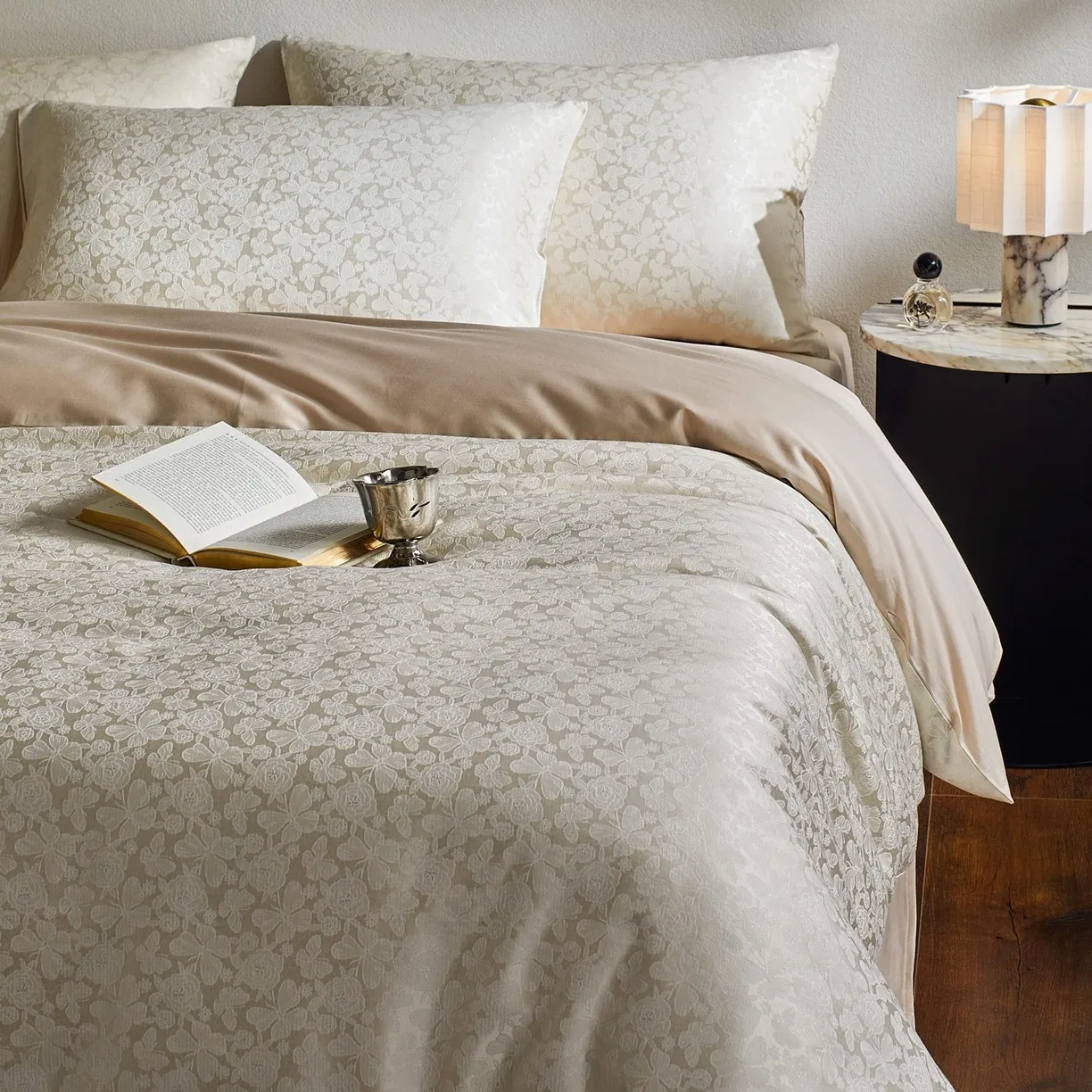 Luxury Light Luxury Long Staple Cotton Jacquard Bedding Set Soft Skin-Friendly Breathable Four-Piece Bed Sheet Set For Bedroom