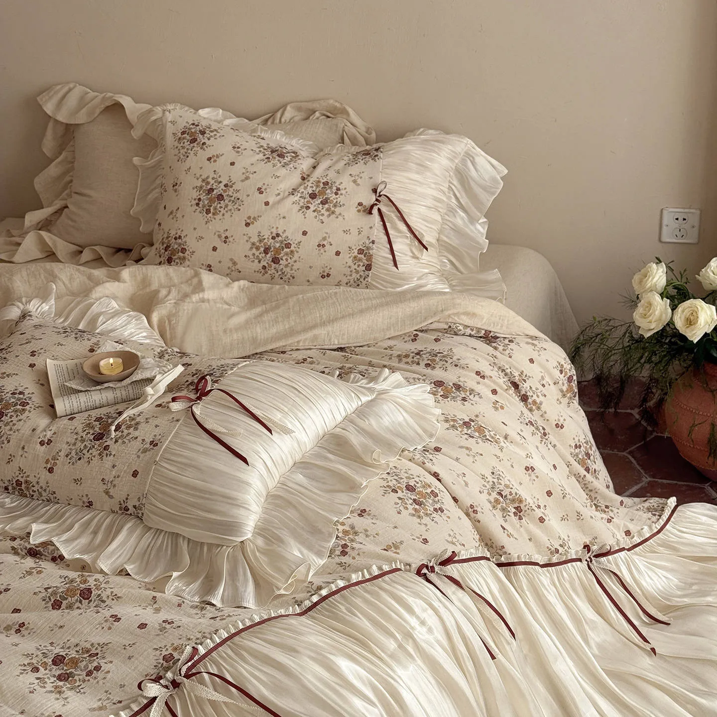 French Vintage Cotton Linen Blend Printed Four Piece Bedding Set Romantic Floral Duvet Cover with Bow Ruffle Home Decor