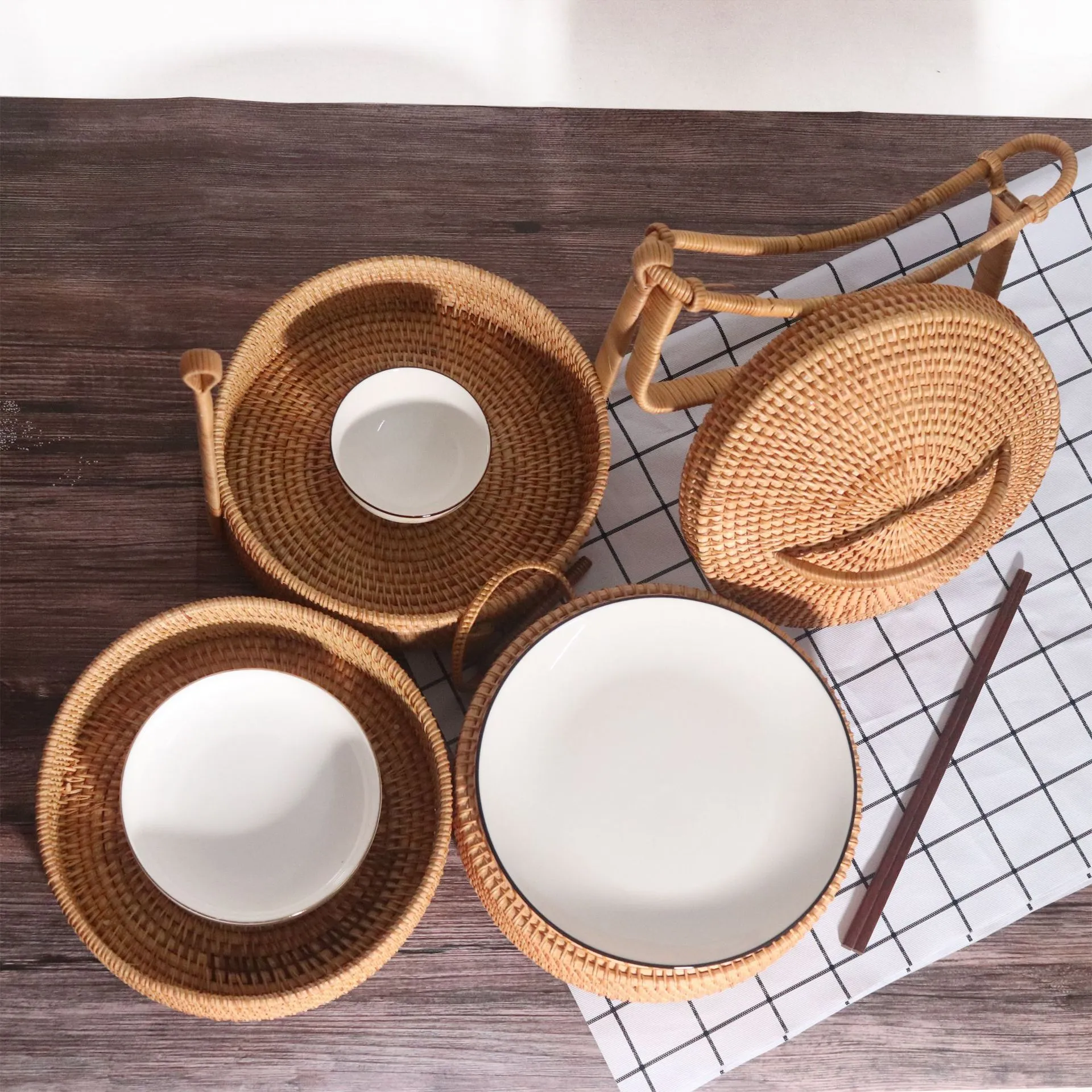 Handwoven Rattan Multi Layer Lunch Box Vintage Portable Bento Box Handheld Food Storage Basket For Home Outdoor
