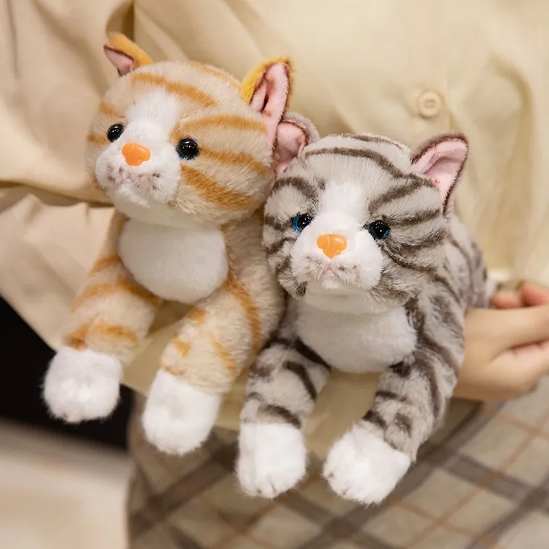 Poliéster Simulación Gato Realista Peluche Suave Ragdoll Gatito Muñeca Posición Prona Animal Almohada Para Niños Regalo Decoración Hogar