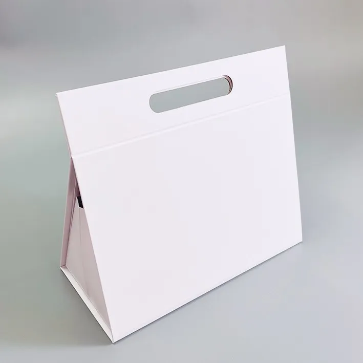 Boîte Cadeau Triangulaire Pliable Fermeture Magnétique Carton Boîte d'Emballage Cadeau Avec Poignée Pour Fête Rangement