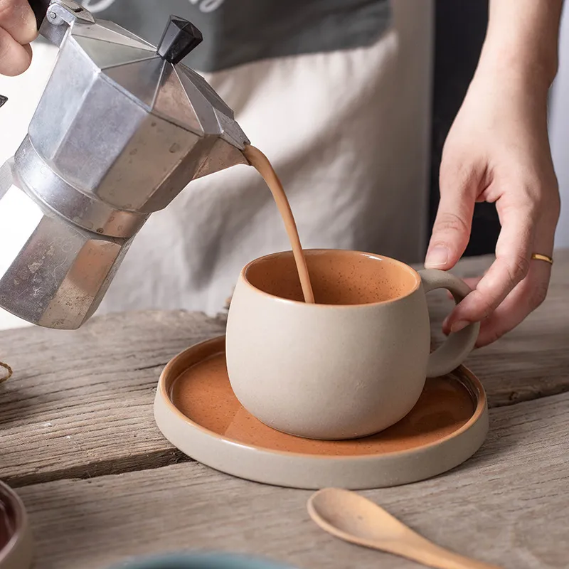 Juego de Taza y Plato de Café de Cerámica Retro Japonesa Bloqueo de Color Creativo Minimalista Oficina Hogar Taza de Café