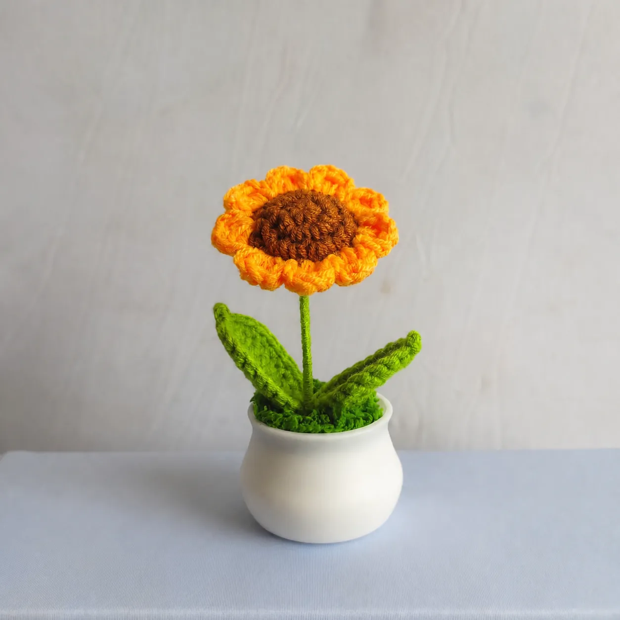 Handmade Crochet Knitted Sunflower Potted Plant Wool Yarn Artificial Flower Desk Ornament Home Decor Gift