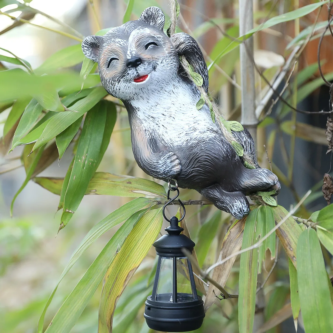 Solar Raccoon Climbing Outdoor Resin Statue With Waterproof LED Lantern Hanging Animal Garden Decor Ornament