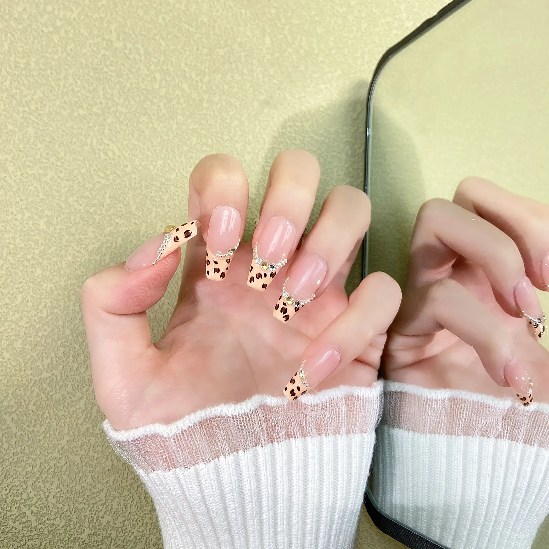 Faux Ongles Press On Français Imprimé Léopard Transparent Nude Fait Main Strass pour Filles
