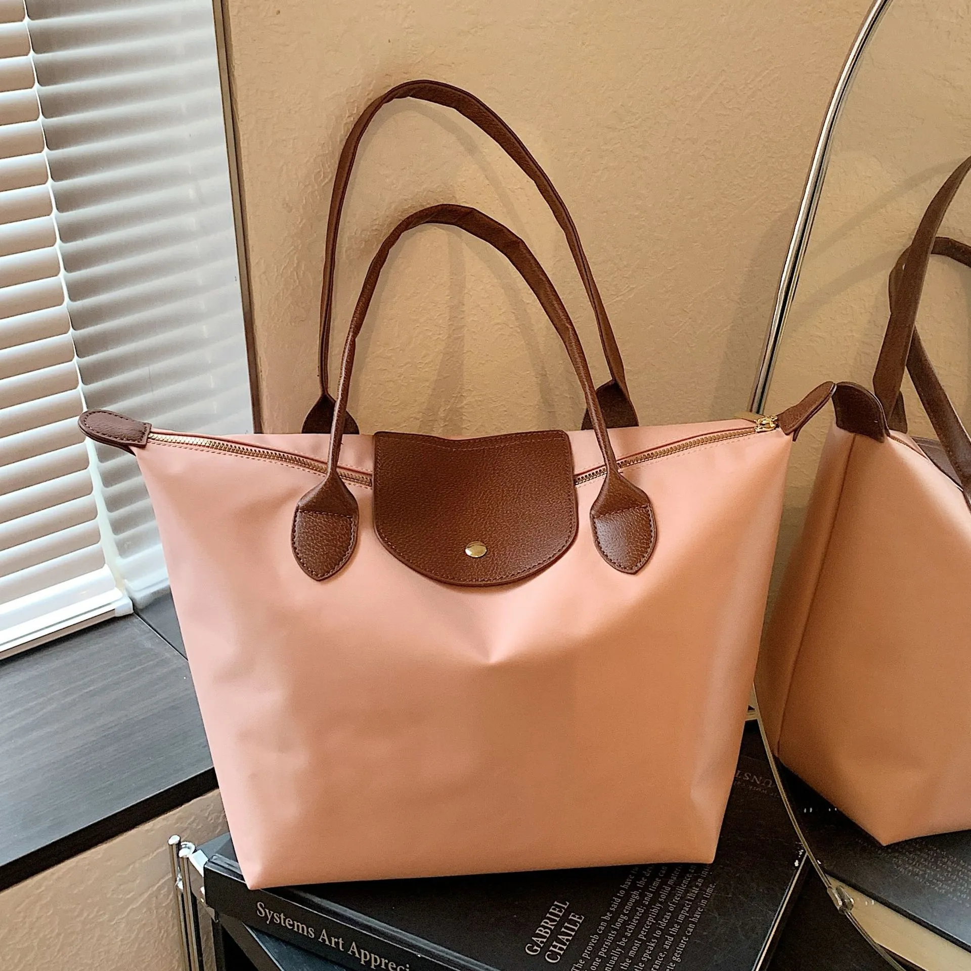 Large Capacity Waterproof Oxford Cloth Tote Bag Fashion Versatile Travel Handbag Casual Single Shoulder Mommy Bag