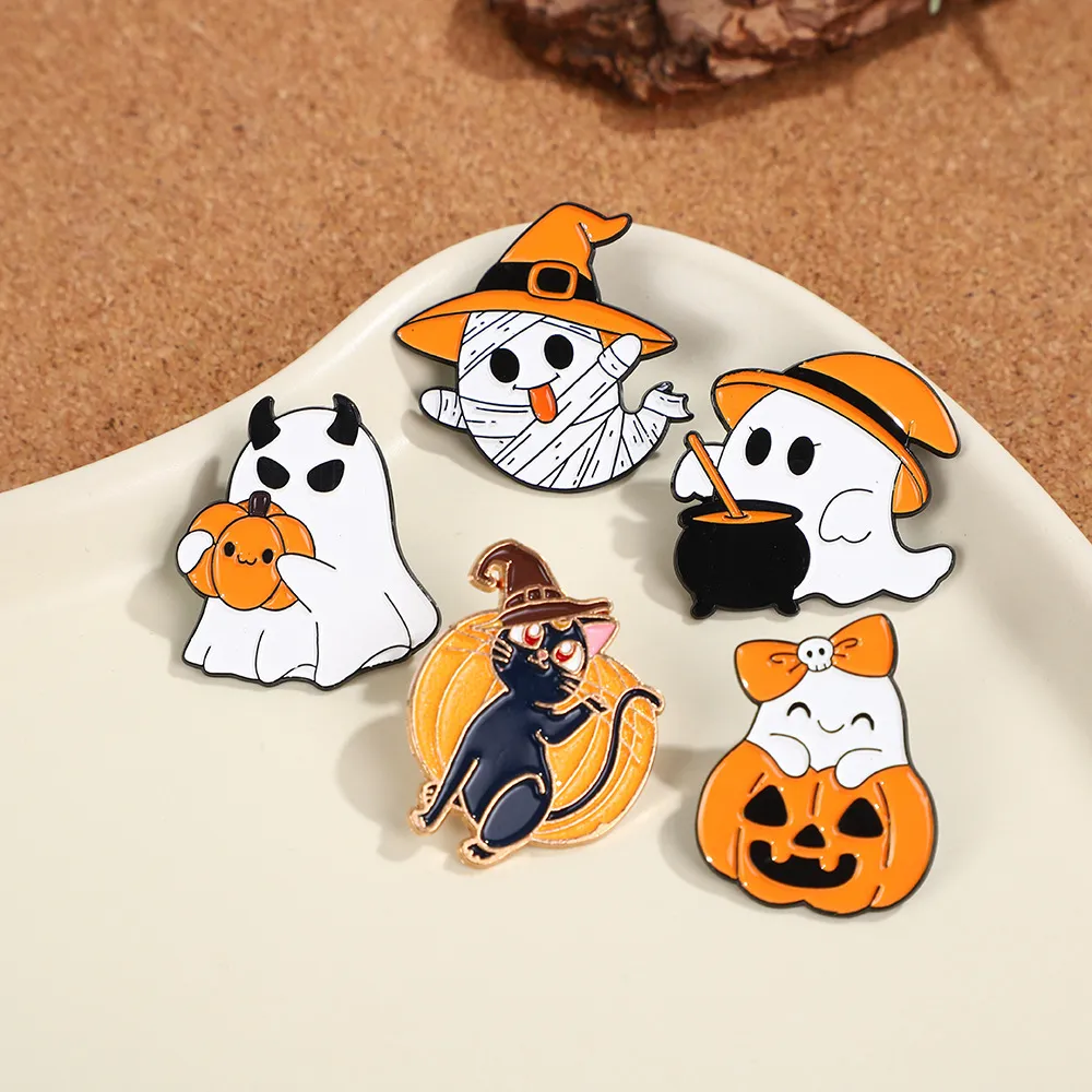 Halloween Spook Broche Schattige Cartoon Metaal Badge Geëmailleerde Reversspeld Voor Kleding Rugzak Kleding Decor Sieraden
