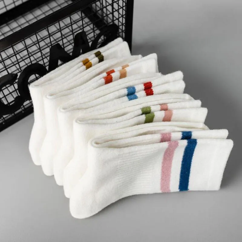 Women's Mid-Calf Sport Socks Breathable Sweat-Absorbent Polyester Striped Casual Socks Korean Style Daily Athletic Hosiery