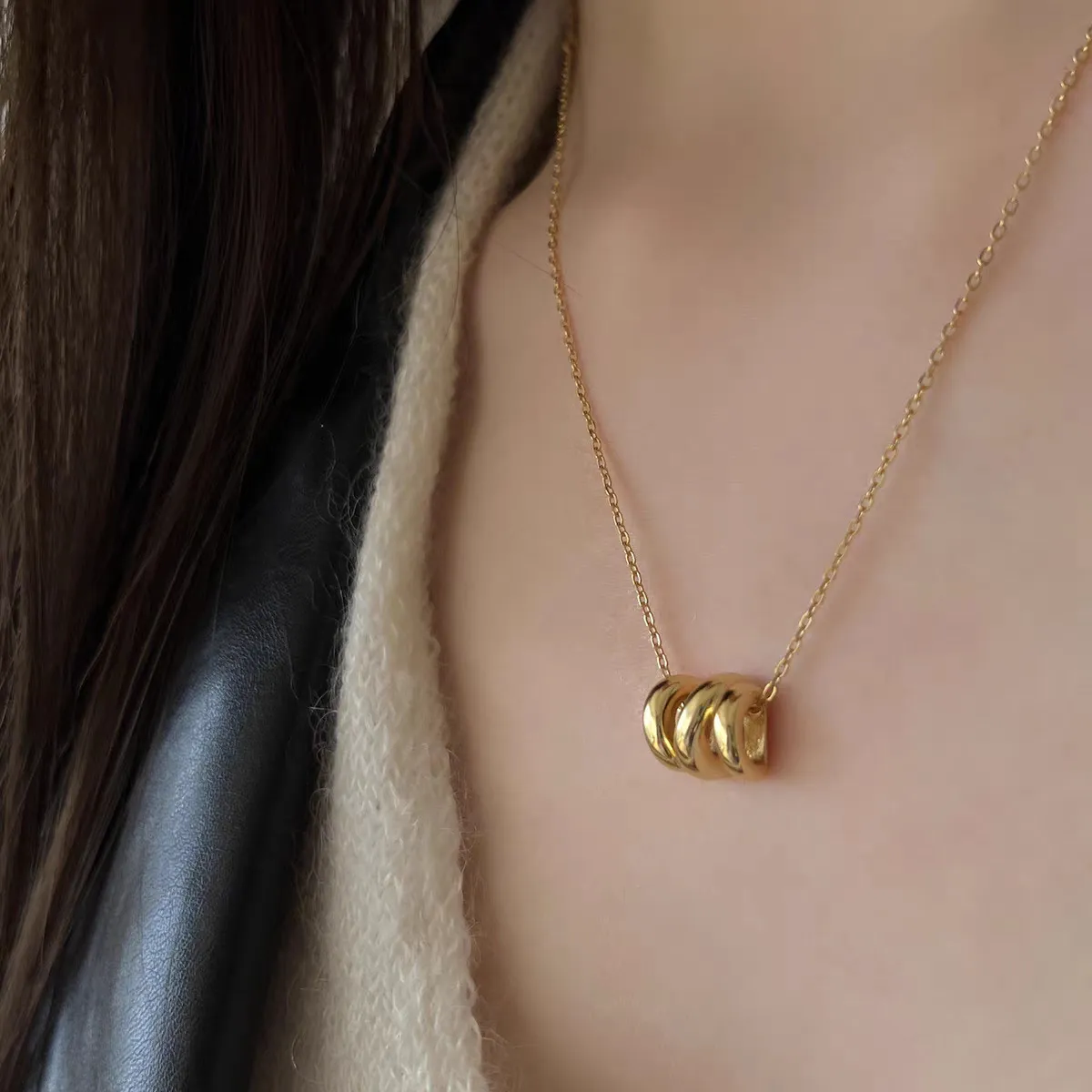 Irregular Geometric Ocean Wave Ripple Pendant Necklace Gold Plated Copper Jewelry Elegant Korean Style Necklaces For Women