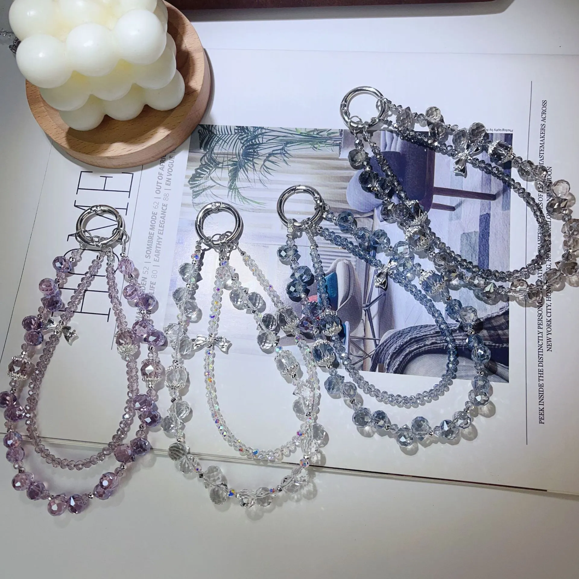 Lanière de Téléphone et Bracelet en Perles de Cristal Fait Main Bracelet Papillon Scintillant Bijoux Accessoires de Mode pour Femme