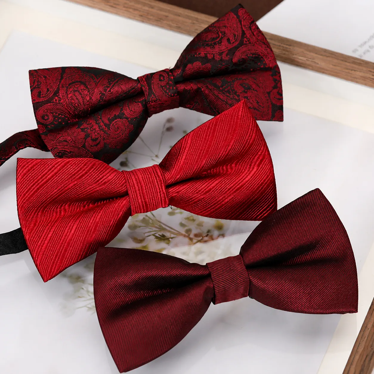 Men's Bow Tie Polyester Silk Jacquard Solid Color Pattern Formal Neckwear For Wedding Business Party Groom Groomsman