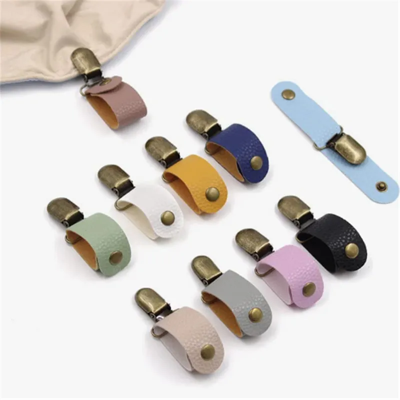 Clip per Cappello in Pelle PU Portatile Per Cappellino da Sole da Viaggio Berretto da Baseball Ciondolo per Borsa Accessori Ciondolo Multifunzionali