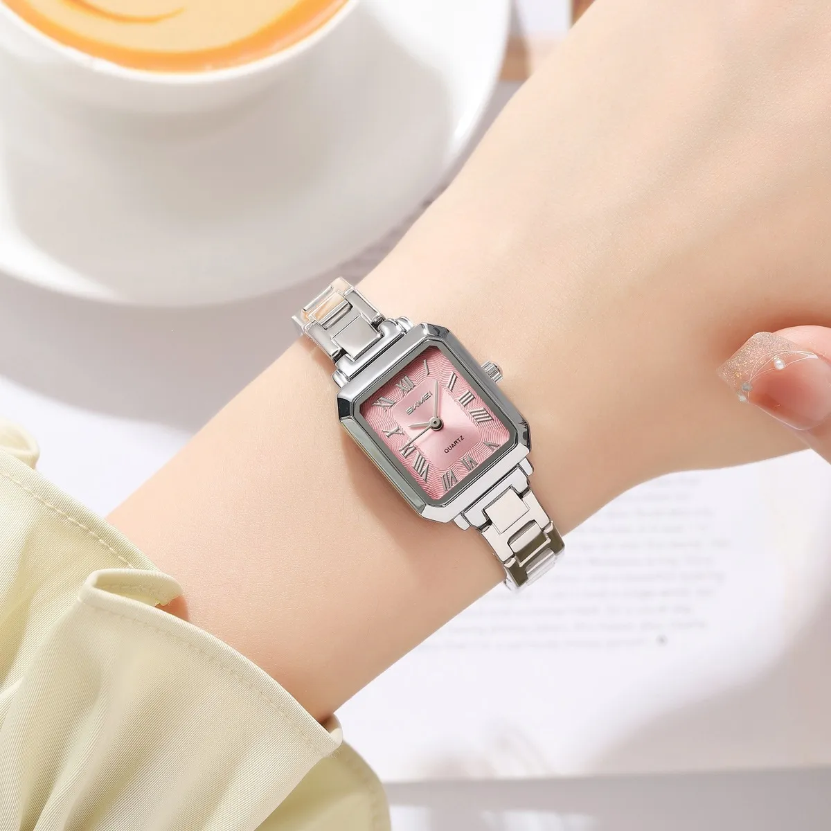 Orologio al Quarzo da Donna in Acciaio Inossidabile Quadrato Impermeabile Analogico Moda Affari Casuale