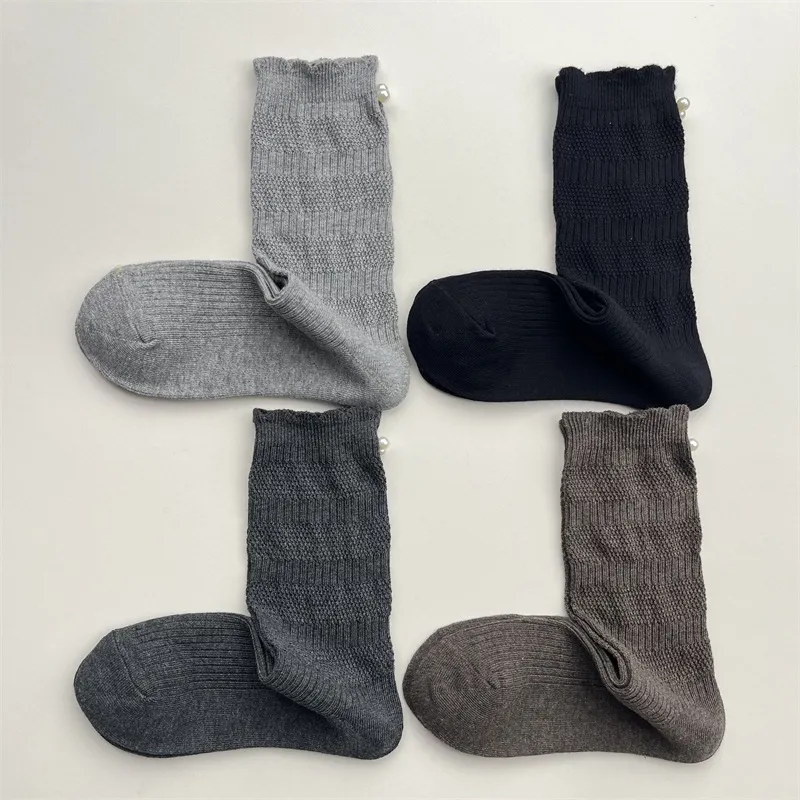 Dames Katoenmix Crew Sokken Zoete Koreaanse Stijl Kantafwerking Gestreepte Jacquard Parel Accent Zachte Comfortabele Wintersokken