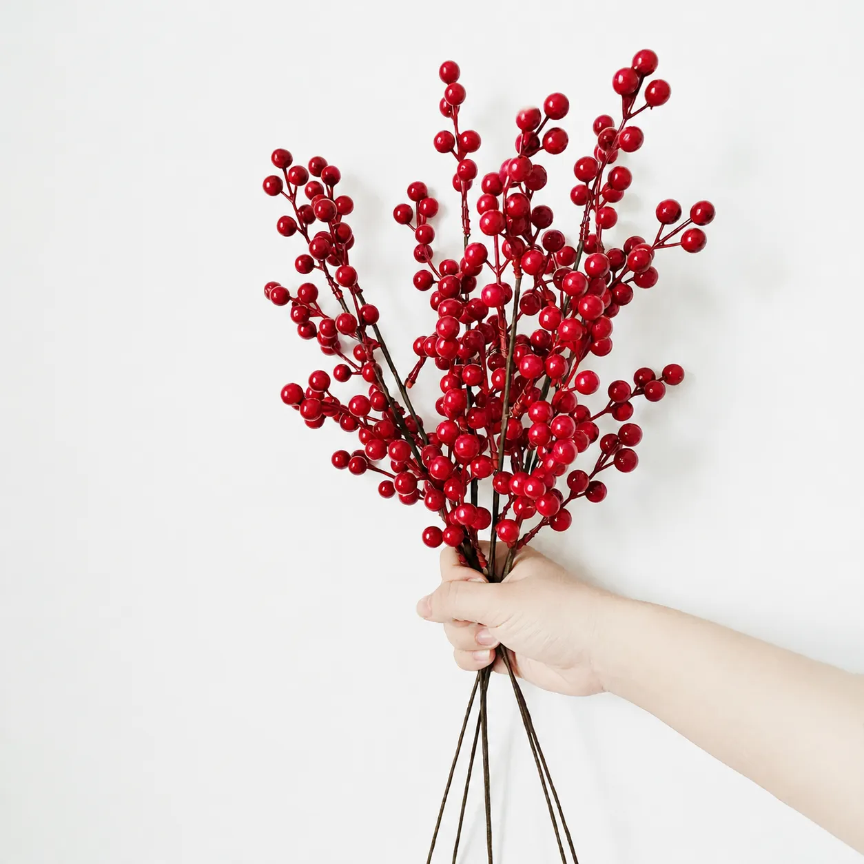 Artificial Winterberry Red Fruit Branch Fake Berry Stem For New Year Home Decoration Floral Arrangement Holiday Party Supplies
