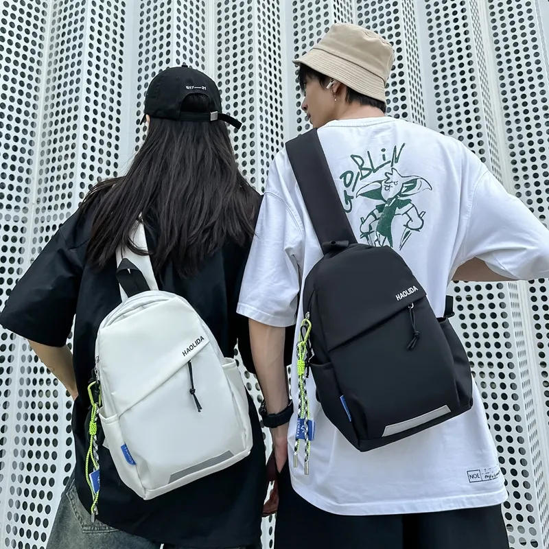 Sac de Poitrine en Nylon Léger Unisexe Décontracté Imperméable Bandoulière Sac de Voyage Sports en Plein Air Petit Sac à Dos