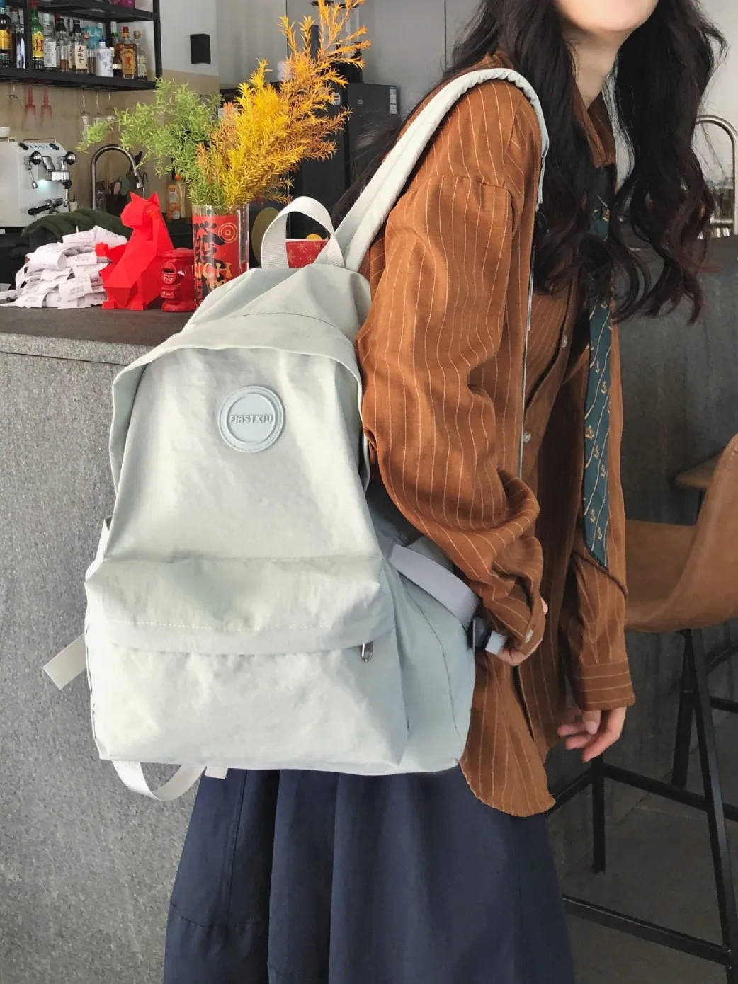 Casual Reisrugzak Gemaakt Van Waterdicht Nylon Stof Grote Capaciteit Effen Kleur Schooltas Voor Tieners