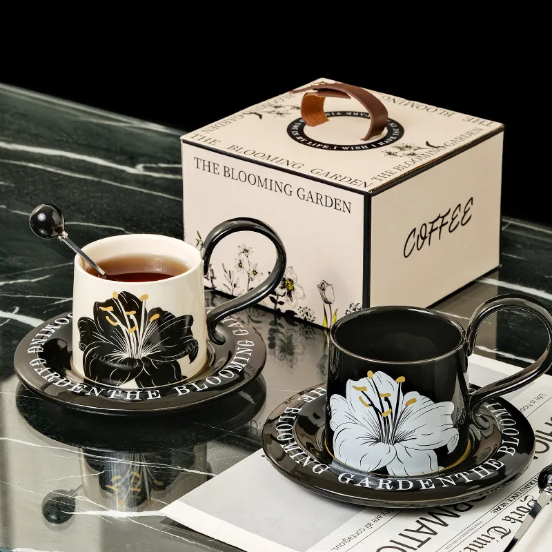 Vintage Keramische Koffiekop en Schotel Set Luxe Geschenkbox Middagthee Koffiekop met Lepel Elegant Servies