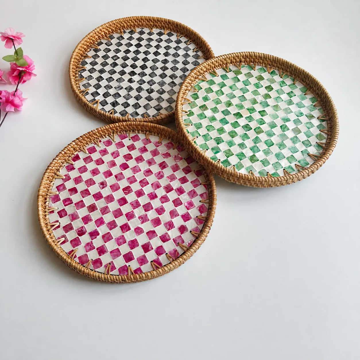 Handmade Woven Rattan Shell Tray Round Fruit Plate Decorative Snack Storage Tray Bamboo Wood Tea Tray For Home Kitchen