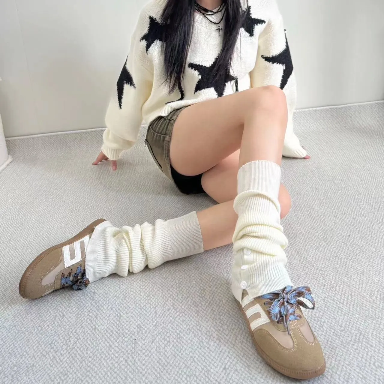 Damen Winter Strick Wolle Beinstulpen Lässig Einfarbig Slouch Stiefelstulpen Seitlicher Knopf Split Mode Socken Zubehör