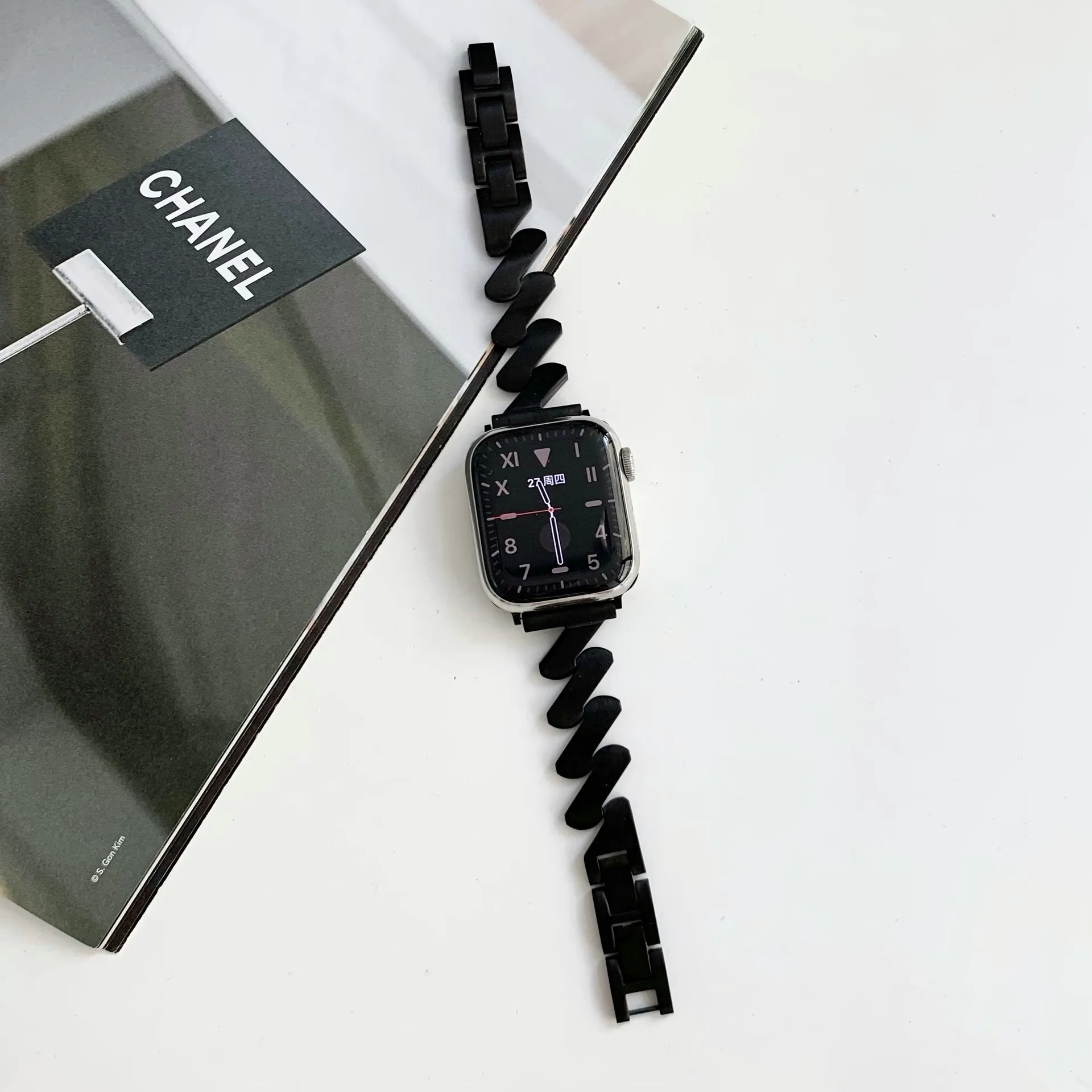 Wellenförmiges Metall Edelstahl Uhrenarmband Für Apple Watch Luxus Kette Ersatzarmband Damen Schmuck