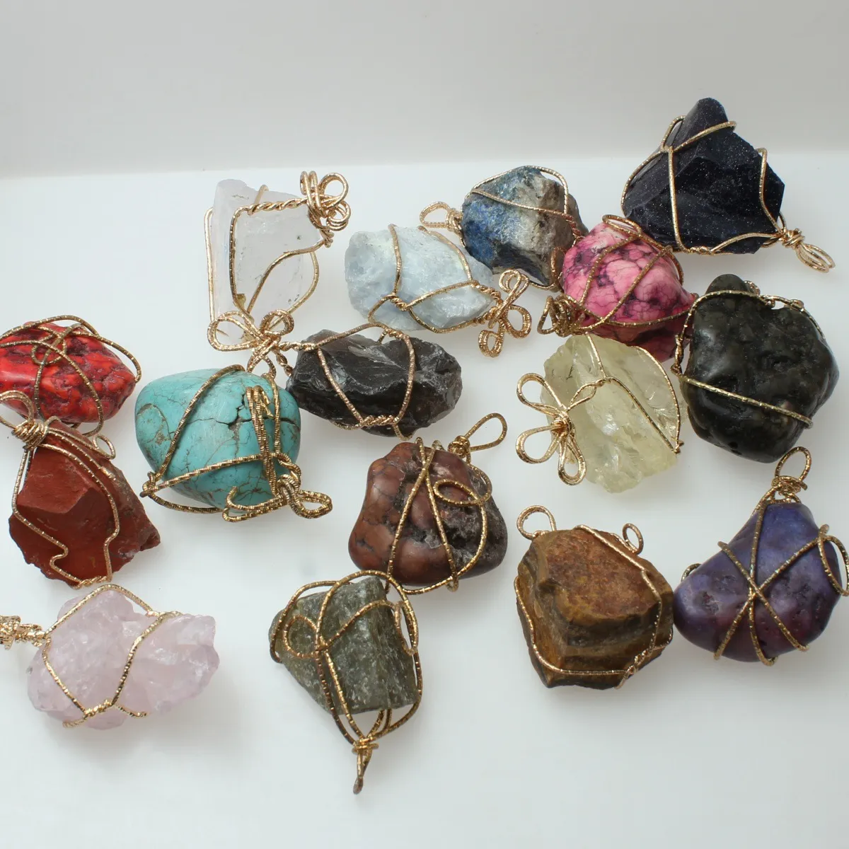 Natural Semi-Precious Stone Irregular Wire Wrapped Pendant Necklace Light Luxury DIY Jewelry Gift For Women